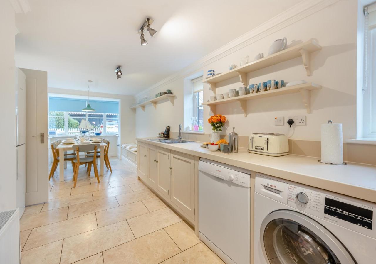 Camomile Cottage Friston Bagian luar foto